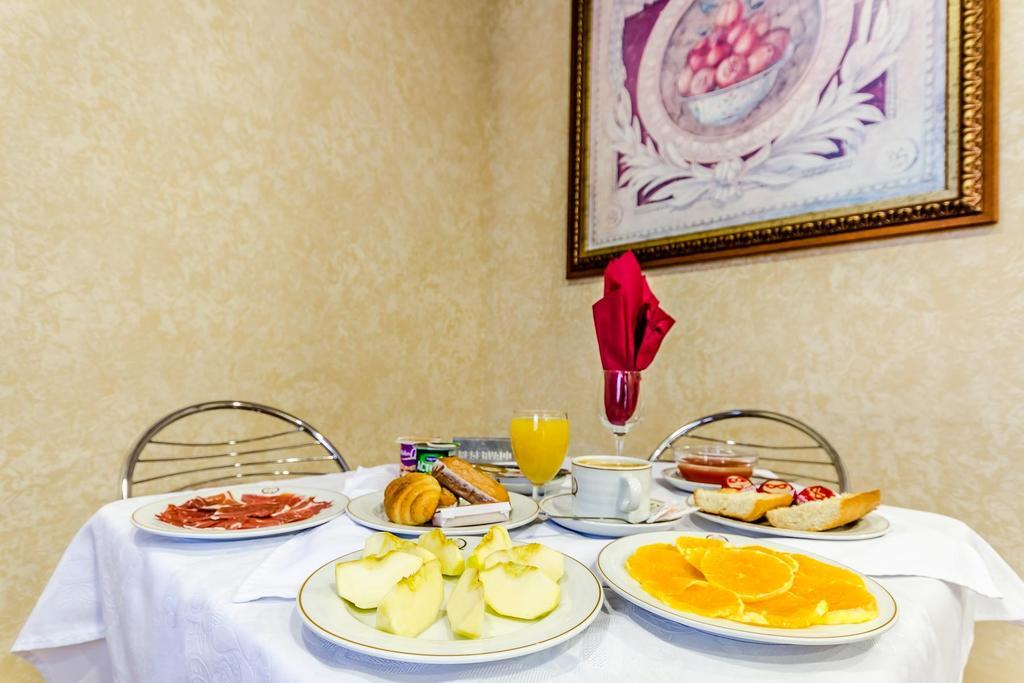 Roma Aurea Hotel Talavera de la Reina Bagian luar foto